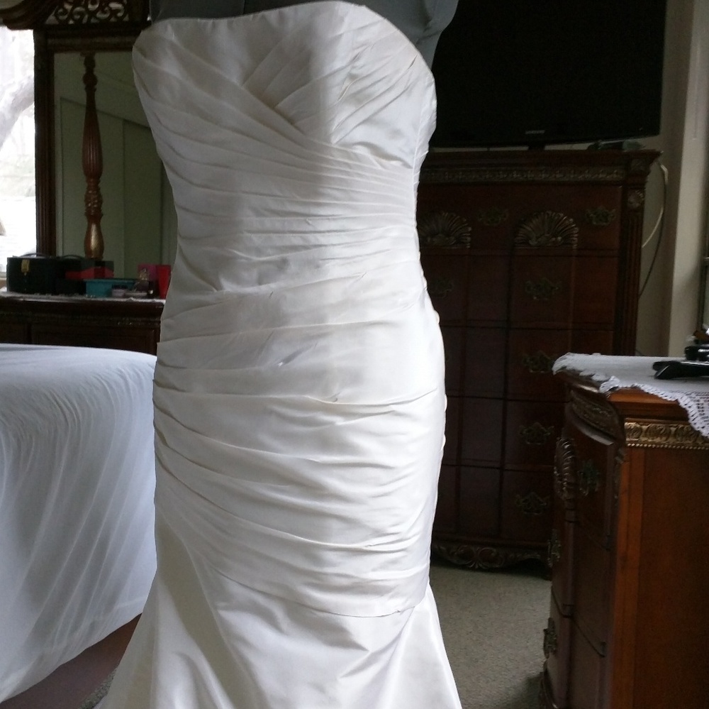 BRAND NEW Mori Lee Wedding Dress